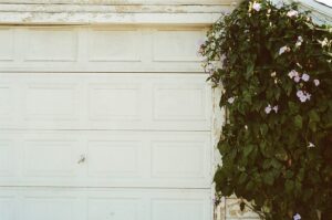 repairing garage doors